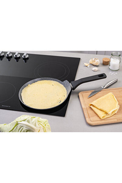FACKELMANN Aluminum pancake pan 25 cm Cosmo
