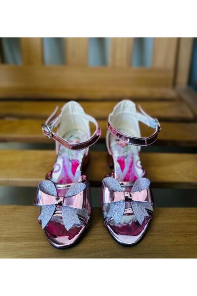 Gala fiyonklu iç tabanı baskılı çocuk topuklu ayk.