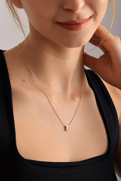 Lucente Jewellery Luxury Serisi Işıklı Hediye Kutulu 925 Ayar Altın Gümüş Kaplama E Harfi Üç Boyutlu Döküm Harf