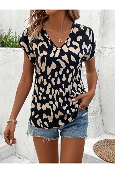 Melek Moda Women's Short Sleeve V Neck Patterned Single Jersey Blouse