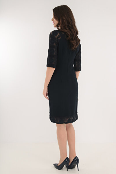 Vanessa Line RO Κομψό φόρεμα από ανάγλυφο μπλε ύφασμα και δαντέλα