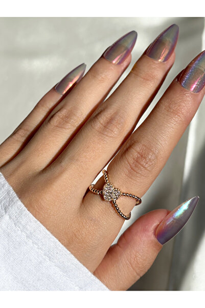 Eylülün Takısı خاتم نسائي على شكل قلب ملفوف مرصع بالأحجار الذهبية اللون