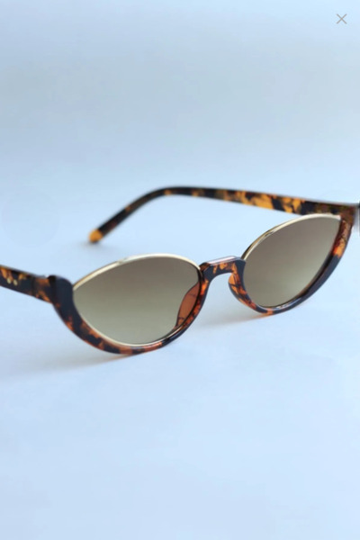 GİZEMLİMODA Cat Eyes Siyah Gold Yarım Çerçeve Güneş Gözlüğü