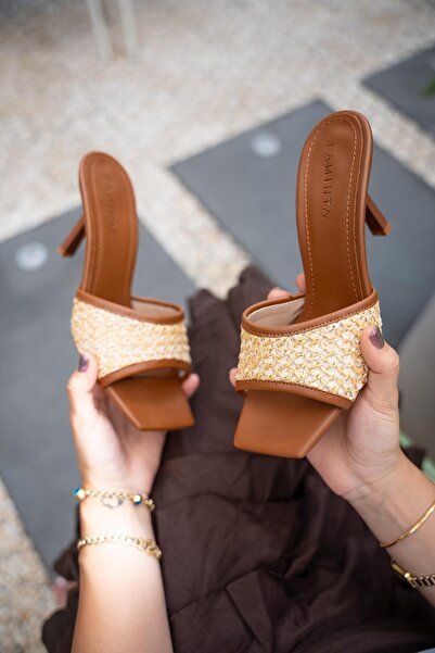 LamintaGlobal Stride Tan Straw Detailed Heeled Women's Slippers