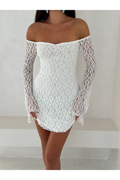 Dumy Romance Off-Shoulder Mini Lace Dress