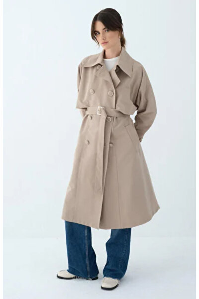 Betül Nayir Τρεντσάκο με φαρδύ παλτό -Κρεμ