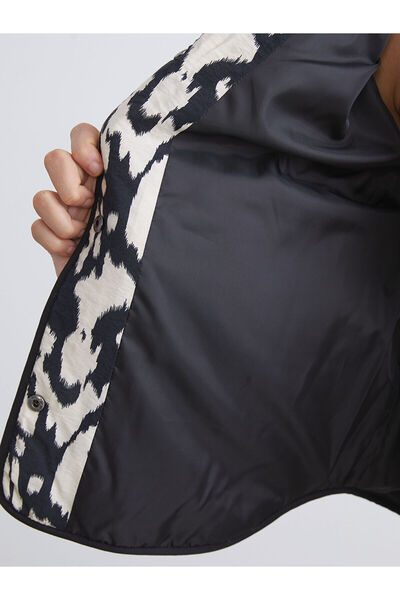 LC Waikiki Bisiklet Yaka Desenli Kadın Mont