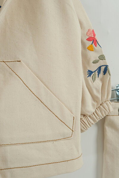 Mini Baray Girl's Floral Embroidered Jacket and Pants 3-Piece Set (2-3-4-5 Years Old)