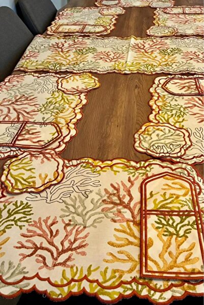 Çeyiz Diyarı Dalım Linen Embroidered American Dinner Set 19 Pieces Red