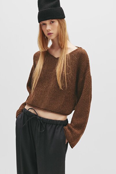 Pull & Bear Chenille V-neck sweater