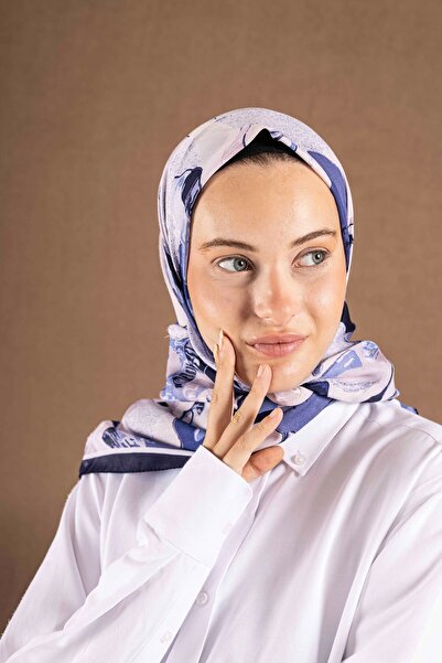 Akel Decode Scarf Floral Pattern