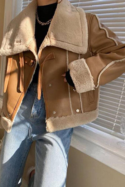 Neşeli Butik معطف نسائي من جلد الغزال بتفاصيل من القطيفة الجملية NBMS23175