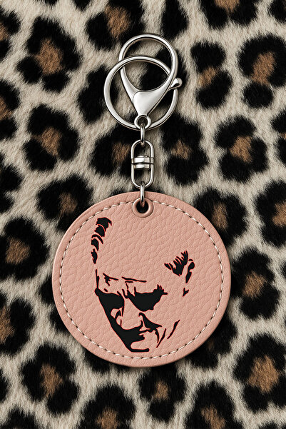 Cekuonline سلسلة مفاتيح جلدية قابلة للتجميع مع نمط مطبوع مضحك وخطاف، لون وردي فاتح: أتاتورك