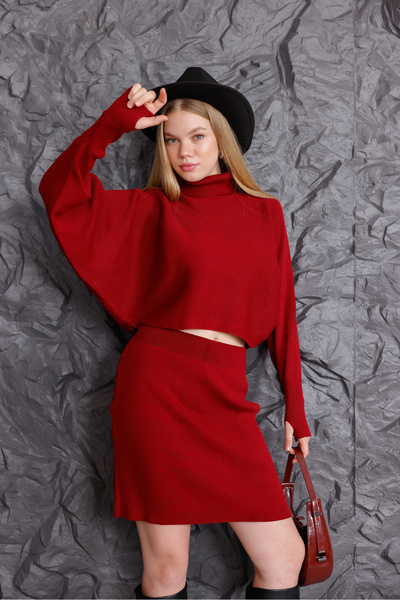 BLUSS Burgundy Black Beige 3 Color Knitwear Double Suit – High Waist Skirt & Crop Sweater