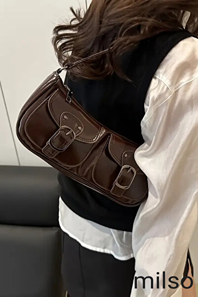 MİLSO حقيبة نسائية عصرية باللون البني مع تفاصيل حزام - حقيبة يد بتصميم الباجي...