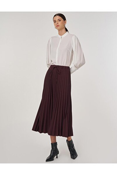 KYR Lace-Up Pleated Skirt Dark Burgundy