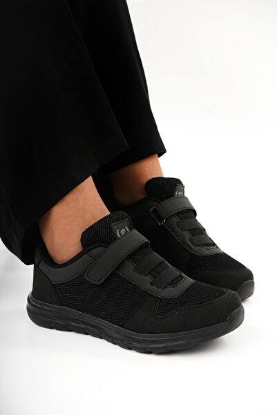 Babetty حذاء رياضي نسائي من Ortapedik مزود بشريط فيلكرو للمشي اليومي