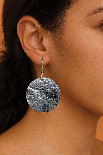 Cekuonline أقراط نسائية منقوشة بتصميم أنيق مقاس 3.5 × 5 سم أقراط دائرية شفافة ألاسكا