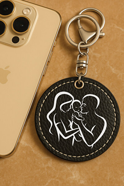 Cekuonline سلسلة مفاتيح معدنية مطبوعة بنمط جلد صناعي من الدرجة الأولى مقاس 6 × 6 سم باللون الأسود - عائلة