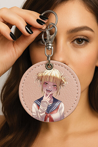 Cekuonline سلسلة مفاتيح معدنية فاخرة من الجلد الصناعي منقوشة مقاس 6 × 6 سم باللون الوردي - أنيمي توجا