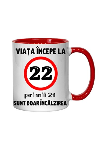 T&M Personalizare Cană personalizată - Viața începe la 22 de ani, roșie, 330 ml