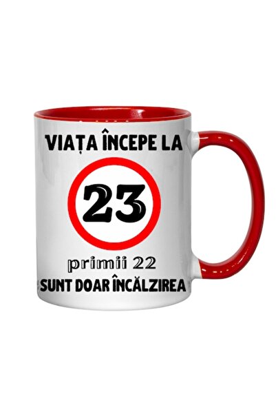 T&M Personalizare Cană personalizată - Viața începe la 23 de ani, roșie, 330 ml