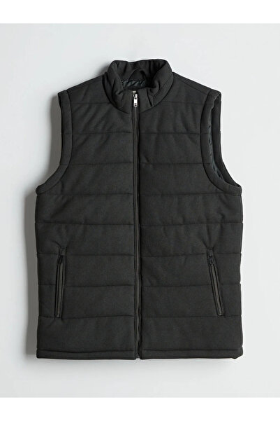 LC Waikiki Slim Fit Stand Collar Men's Puffer Vest