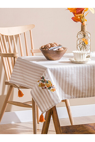 LC Waikiki Son Bahar Embroidered Tasseled Tablecloth 90X90 cm