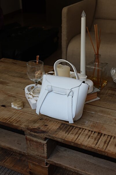 Moom Bag Γυναικεία τσάντα ώμου με λεπτομέρεια σε λευκή ρίγα