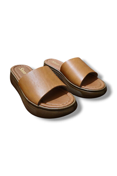 BARONES SHOES نعال من الجلد الطبيعي بحزام واحد ونعل عالٍ