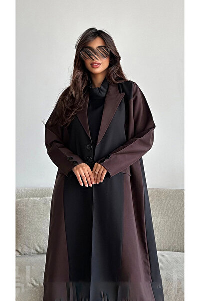 outline Black blazer abaya in cool Lemar fabric with elegant details and a distinctive burgundy color.