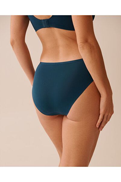 La Vie en Rose Microfiber and Lace Sleek Back Bikini Panty