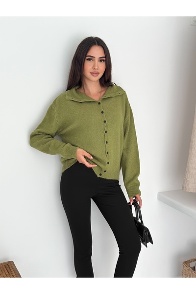 02Lady Fashion Soft Textured Buttoned Knitwear Cardigan