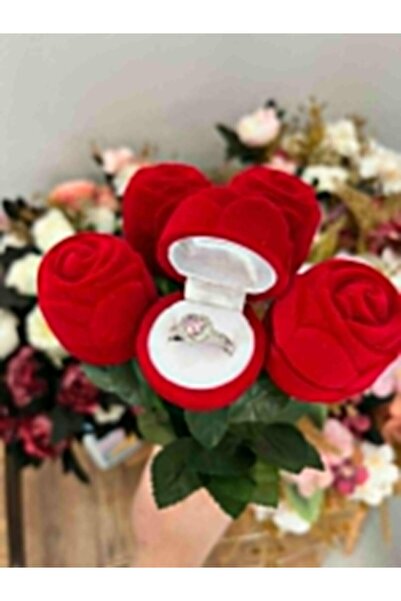 Sepetten Eve Kadife Gül İçinden Çıkan Gümüş Renk Kalpli Ciddi İlişki Yüzüğü 14 Şubat Sevgililer Günü Hediyesi