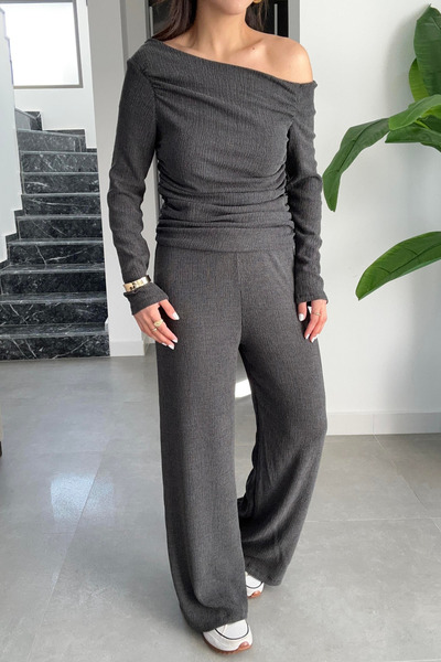 Paw Garage طقم نسائي شتوي من سيينا بأكمام طويلة وحزام جانبي وجزء سفلي مجعد