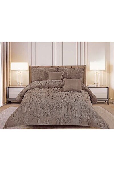 SNOOZYL A double winter bedspread made of soft velvet and luxurious fur to provide warmth and add beauty and elegance to your room.