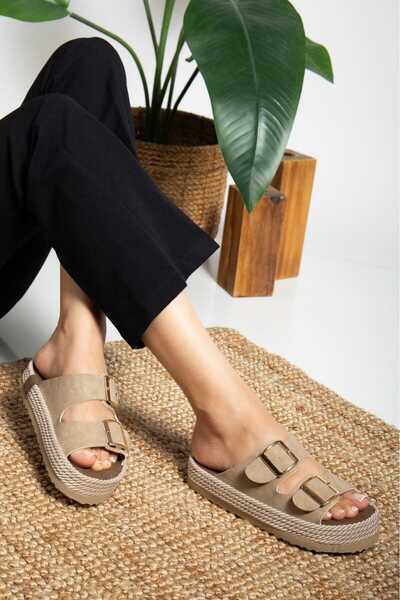 lucky shoes Rahat Tabanlı Çift Tokalı Terlik