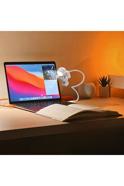 ForWhat مصباح طاولة ليلي بإضاءة LED على شكل رائد فضاء يعمل بمنفذ USB كهدية لل...