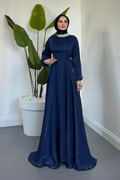 MERVEN AKYÜZ Talya Boynu Taşlı Abiye Lacivert