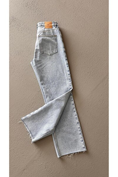 Sezgi Tekin Blugi Premium Seri Buz Mavi Pație Tăiată Boy Fit