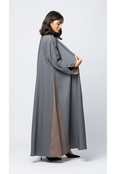 outline Light grey abaya with lined sleeves and brown sides