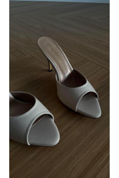 Eataly Shoes Oval Pointed Toe Heeled Shoes Beige