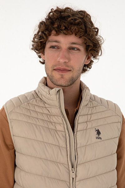 U.S. Polo Assn. سترة رجالية باللون البيج الداكن 50312012-VR088
