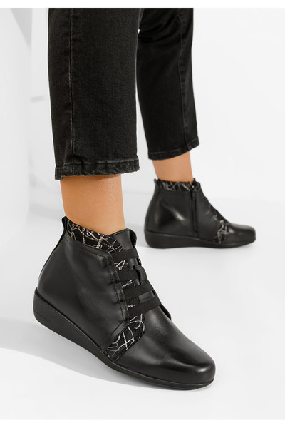 B T Shoes Černé kožené kotníkové boty Tashia V4