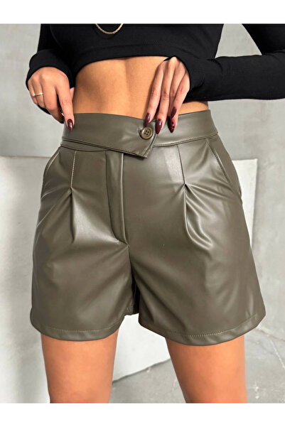 Zerenyus Two Button Pleated Shorts Khaki