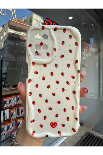 OVADA SAMSUNG GALAXY A12 Uyumlu Kamera Korumalı Dalga Kenarlı Çilek Baskılı S...