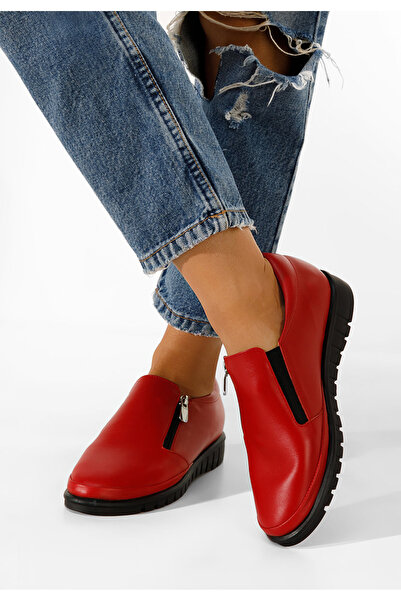 B T Shoes Women's casual shoes in red Vichy leather