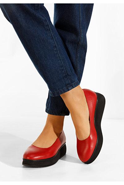 B T Shoes Červené lodičky na platforme Cantoria