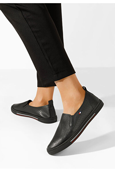 B T Shoes Černé dámské polobotky Saphira