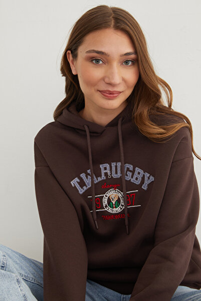 Fulla Moda Φούτερ με κουκούλα με κέντημα ράγκμπι με 3 κλωστές